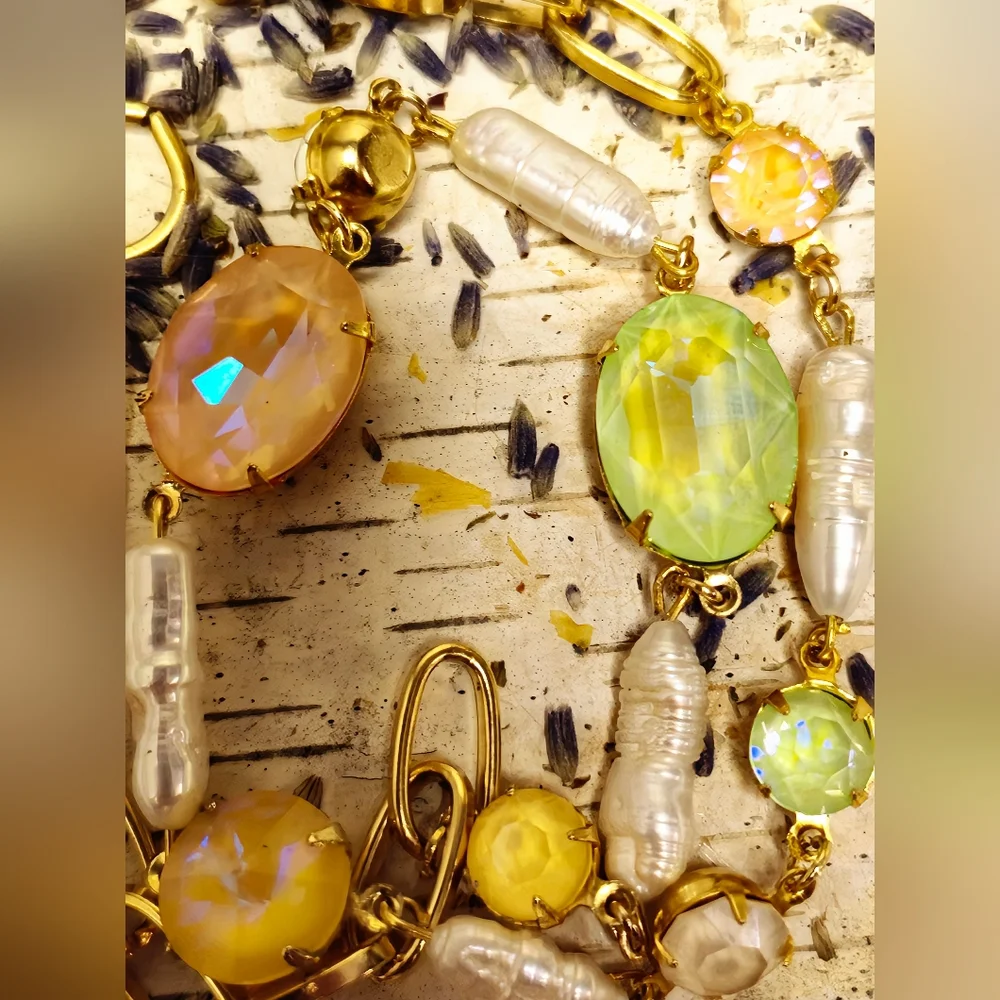 Mango Mint Crystal And Pearls In Classic Rae Gold Plated Necklace